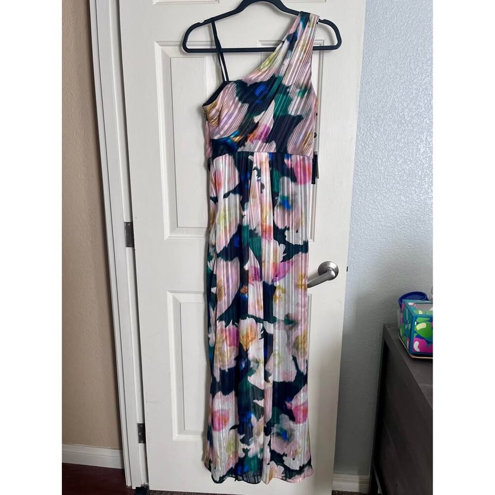 New One Shoulder Floral Chiffon Gown Size 8 - Picture 8 of 8